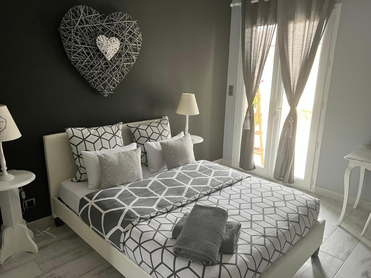 Chez Saliha Et Serge Lamarche-Sur-Saone Ngoại thất bức ảnh